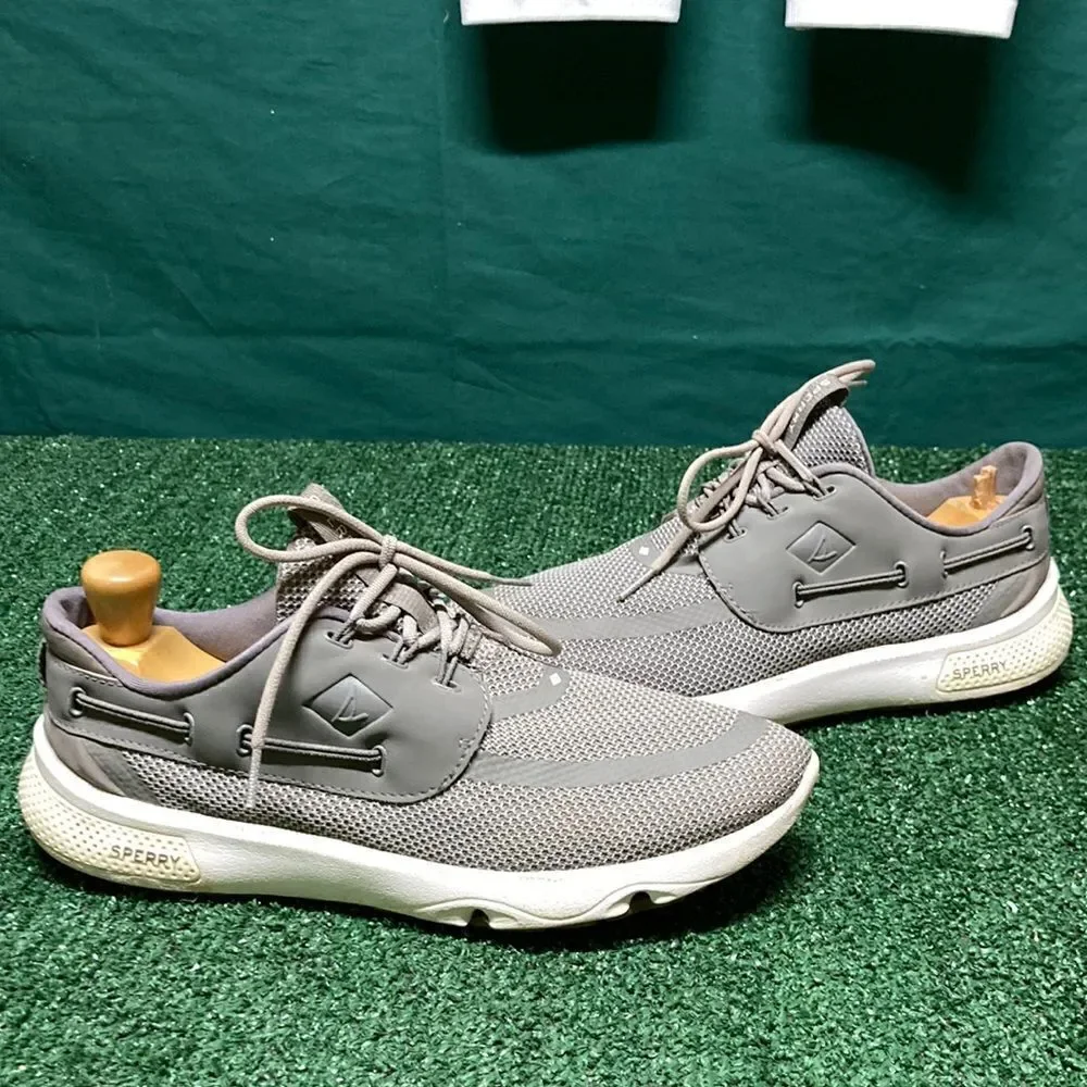 Sperry seas 3-eye boat shoe men’s size 9 (OKPM-07-050)